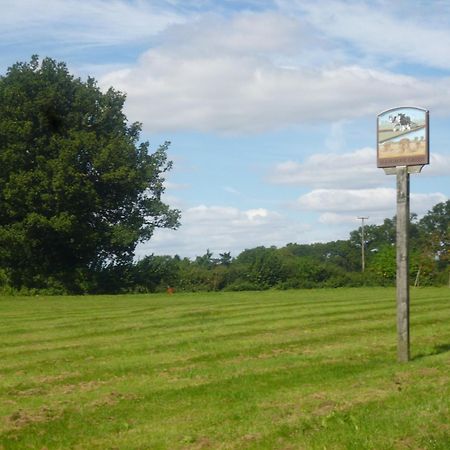 King William Hotel Luton  Bagian luar foto